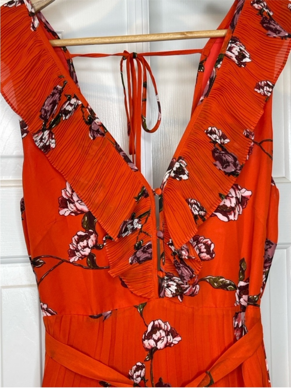 Lulus Red Orange Floral Pleated Chiffon Maxi Dress Open Back Size M - Picture 9 of 13